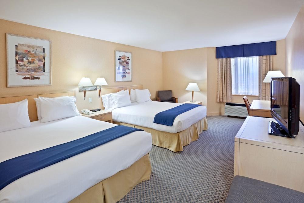 Holiday Inn Express & Suites Langley By Ihg Εξωτερικό φωτογραφία