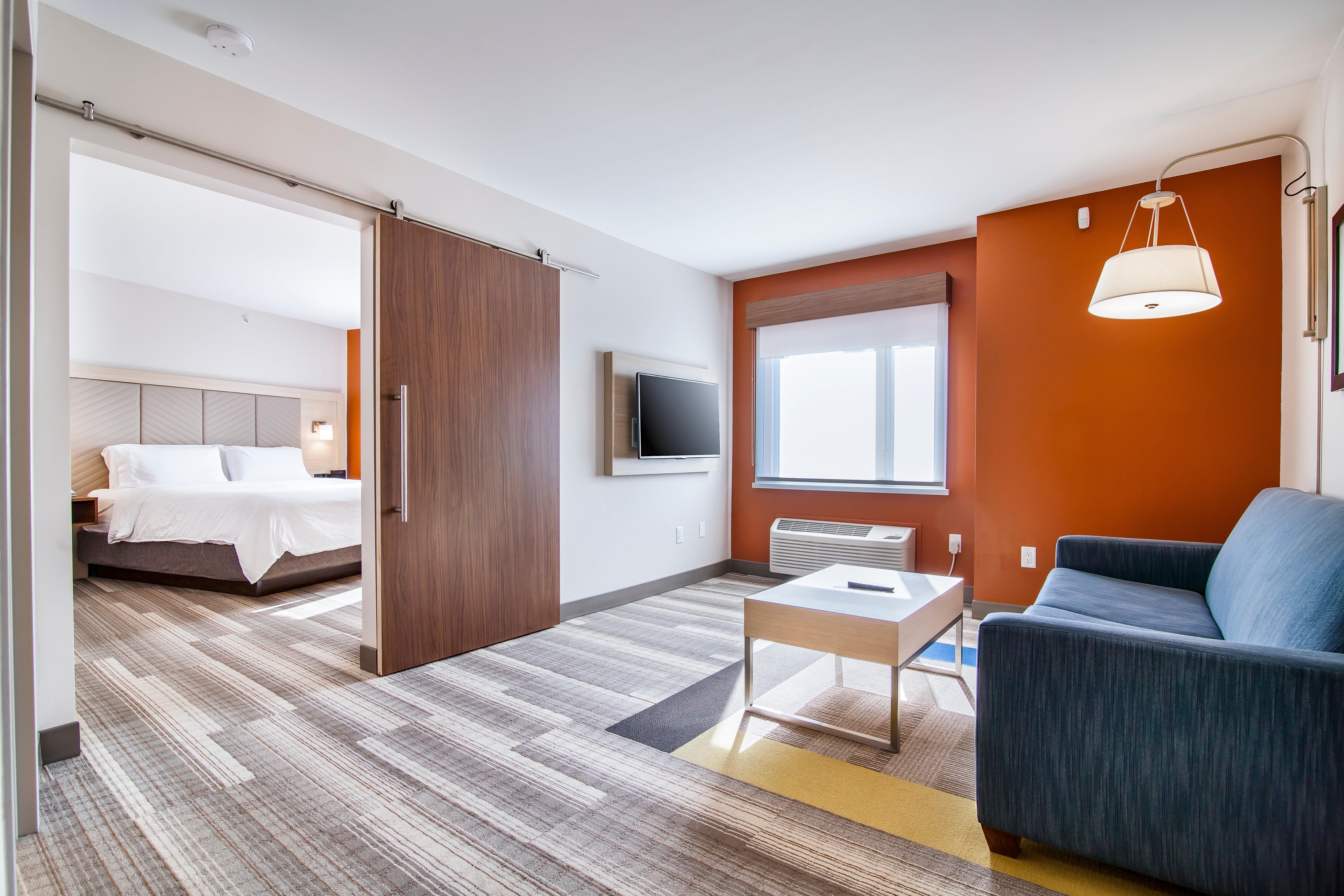Holiday Inn Express & Suites Langley By Ihg Εξωτερικό φωτογραφία