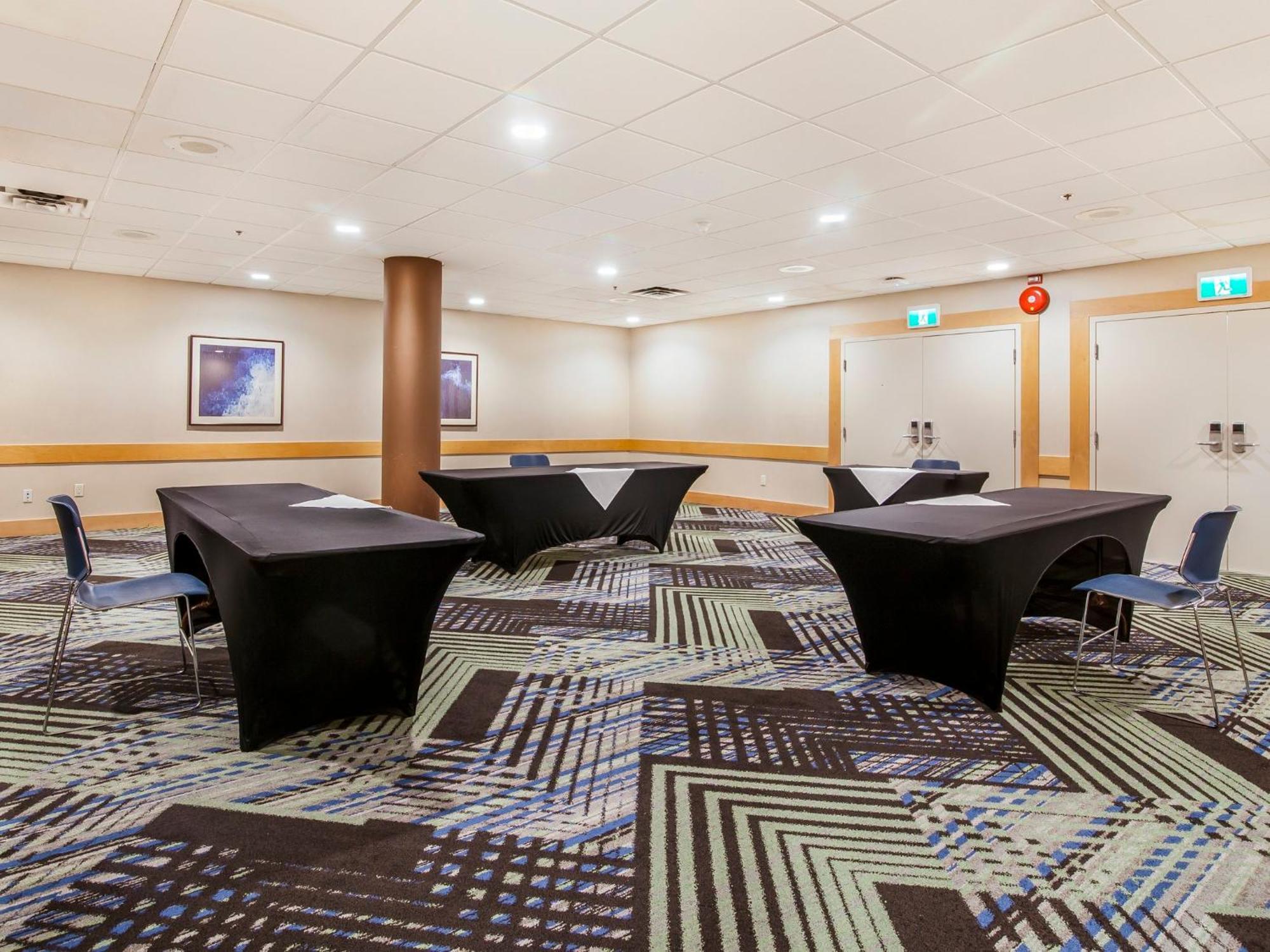 Holiday Inn Express & Suites Langley By Ihg Εξωτερικό φωτογραφία